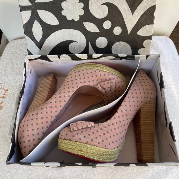 Betsey Johnson Maggi Heels - Picture 6 of 9